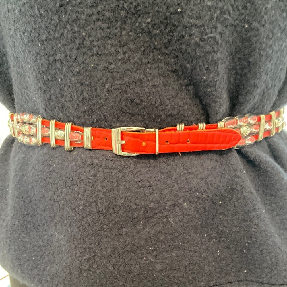 Jose Corel Vitage made in France Stylish Red leather belt with Beaded Band - Picture 3 of 10